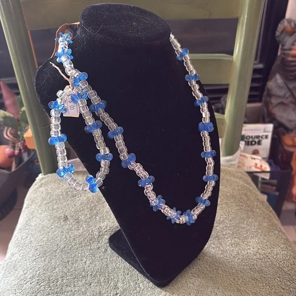 Vintage Clear Plastic Beaded Bracelet/Necklace (set of 2 pairs of earrings) Set - Picture 6 of 16